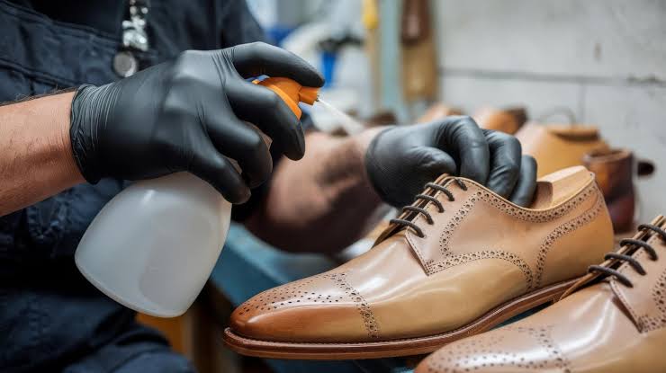 Shoe laundry and sneaker cleaning service in Gurgaon by Worth Care Drycleaner